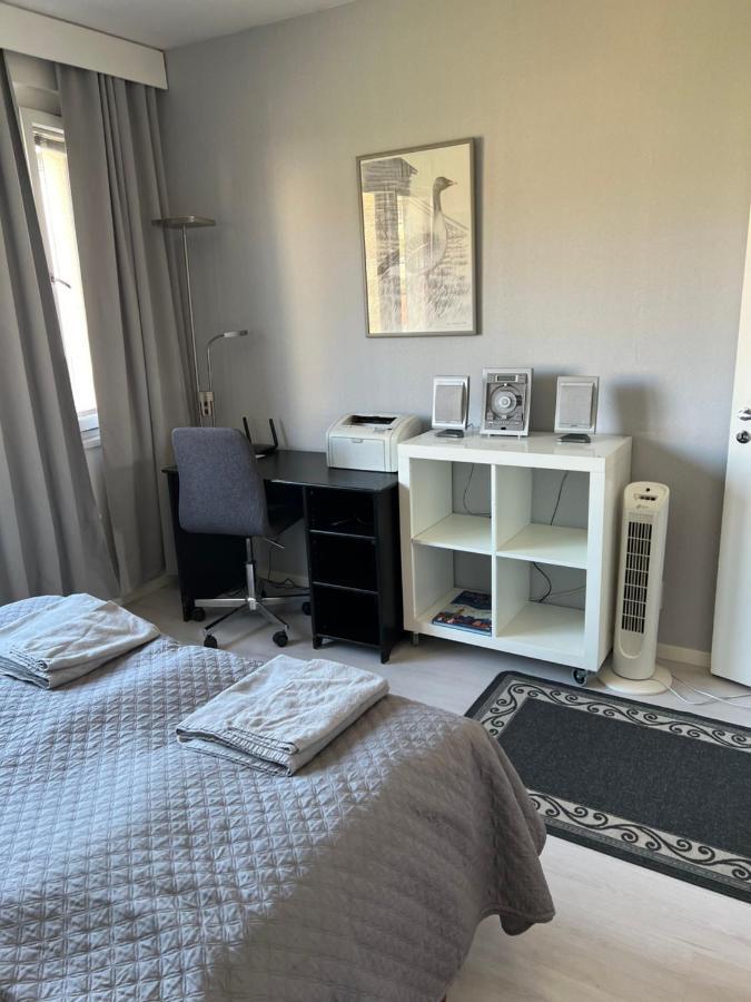 Kemi City L Near Snowcastle, 2 Rooms, Kitchen, Glazed Balcony, Free Parking On Street Exterior photo