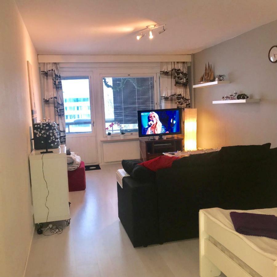 Kemi City L Near Snowcastle, 2 Rooms, Kitchen, Glazed Balcony, Free Parking On Street Exterior photo